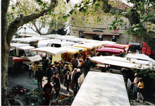 Marché des producteurs de pays festif à Fayence