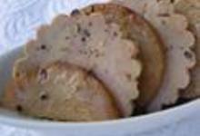 http://www.recettespourtous.com/files/imagecache/recette_fiche/img_recettes/5562_recette-medaillons-foie-gras-celeri-rave-confit-porto.jpg