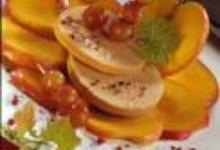 http://www.recettespourtous.com/files/imagecache/recette_fiche/img_recettes/2417_Rosace_de_foie_gras_aux_pommes.JPG