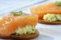 http://www.recettespourtous.com/files/imagecache/recette_fiche/img_recettes/14914_recette_toasts_saumon_chou_fleur_capres.jpg