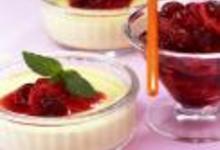 http://www.recettespourtous.com/files/imagecache/recette_fiche/img_recettes/15481_recette_panna_cotta_lorange_sauce_cranberries_fraiches.jpg