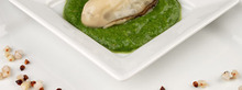 Huîtres aux deux sarrasins et sauce verte