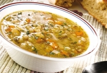 Soupe aux pois et au jambon fumé à l'ancienne