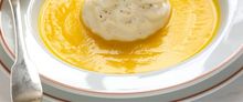 Velouté de potiron et lait soufflé au carré frais bio d'Elle et Vire