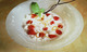 La soupe de riz de Camargue au lait de coco, amandes fraîches et fraises de saison