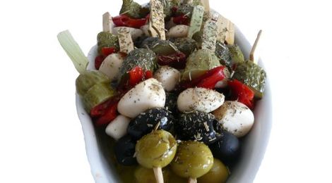 Mini-brochettes d'olives gourmandes Maison