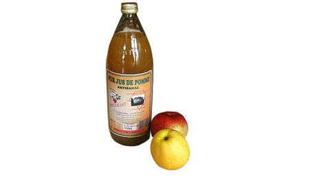 Ce jus de fruit doux et naturel est produit à partir de pommes Golden et Reine des Reinettes