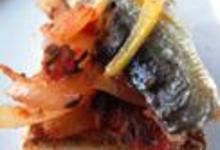 http://www.recettespourtous.com/files/imagecache/recette_fiche/img_recettes/7913_recette-tartine-sardines-citron-confit.JPG