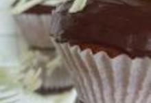 http://www.recettespourtous.com/files/imagecache/recette_fiche/img_recettes/3619_recette-black-and-white-cupcakes-chocolat-blanc-chocolat-noir.jpg