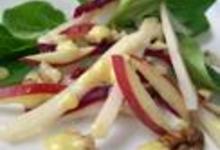 http://www.recettespourtous.com/files/imagecache/recette_fiche/img_recettes/5571_recette-salade-mache-celeri-noix-betteraves.jpg
