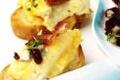 http://www.recettespourtous.com/files/imagecache/recette_fiche/img_recettes/15474_recette_crostini_avec_omelette_gorgonzola_sauce_cranberries.jpg