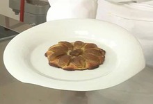 Tarte fine aux prunes et à l'amande