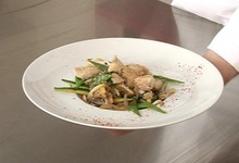 Wok de poulet aux légumes croquants et soja