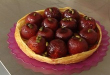 Tarte renversée aux prunes entières