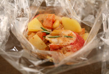 Papillote translucide de pommes de terre et homard