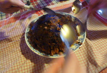 plum pudding en cours de flambage