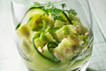 Salade de courgettes guacamole  ravioles croustillantes natures
