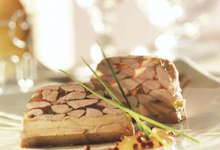 Terrine de foie gras et d'aiguillettes de canard