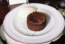 Château Lafite Rothschild  Et son gâteau mi-cuit au chocolat, glace vanille