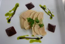 carpaccio de foie gras gelée de griottes