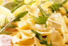 Salade Fraicheur De Farfalles, Poulet, Comte Et Roquette