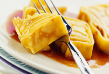 Gâteau de crêpes et de pommes Ariane au caramel de cidre