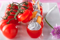 Tomates farçies à l’Ail Rose de Lautrec  et chèvre cendré