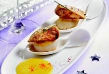 Poêlées de noix de St Jacques au foie gras sur crème de giraumon safrané 