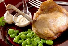 Le Marmiton de Canard Confit Crème d'Ail et son Bouquet de Fèves Vertes