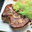 Foie Gras poêlé sauce Expresso & Vinaigre de Xérès sur salade frisée et noix