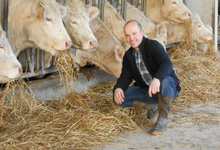 Marc Le Verge , producteur de vaches charolaises