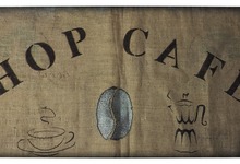 La bannière de Hop Café sur sac à café en toile de jute