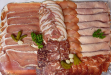 Plateau charcuterie pour accompagner vos raclettes