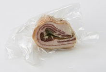 Poitrine roulée séchée en morceaux