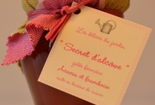 "Secret d'alcôve", gelée de fleurs d'acacia à la framboise
