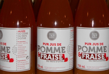  Pur jus de pomme et pur jus de fraise