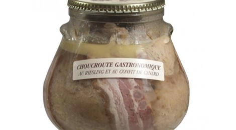  Choucroute Gastronomique au Riesling et au Confit de Canard 