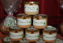 Mousse fine de truite aux truffes de Bourgogne (1%)