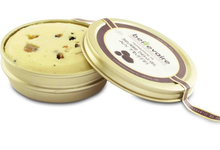 Fromagerie Beillevaire, préparation de beurre aux truffes