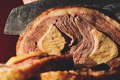 rôti de canard fourré au foie gras de la ferme Uhartia