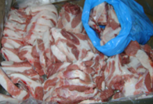 Viande d'agneau fermiers : Demi-agneau frais, découpé,en colis de 8 à 10 kg.