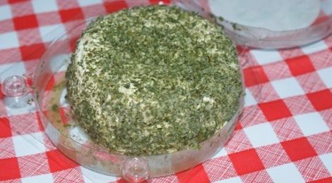 Le Pré Joly, Fromage frais, sel, ail et fines herbes