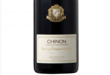 Chinon 	Elevé en barriques de Chêne Paul Buisse