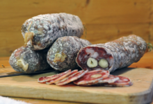 Saveurs des alpes, Saucisson aux Noisettes