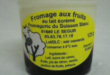 Fromagerie du Buisson blanc,  Fromage sur lit de myrtille