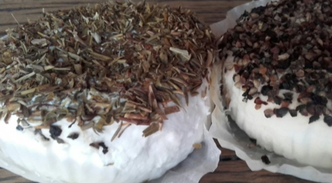 fromage de chevre fermier des Alpilles herbes de Pce/poivre