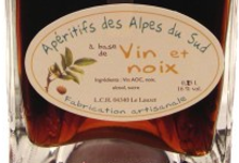 Lachanenche, "vin de noix"