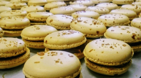 Chocolaterie Védasienne. Macarons Caramel au beurre salé