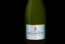 Champagne Delamotte. 
