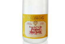Domaine Du Bollenberg. Eau de vie de Fraise des Bois